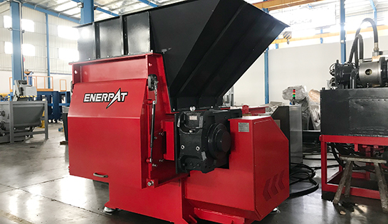 恩派特塑料胶头撕碎机 助力废塑料回收有一手！