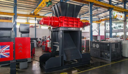 恩派特双轴液压技术揭秘&mdash;&mdash;汽车外壳破碎机如何实现98%金属回收率