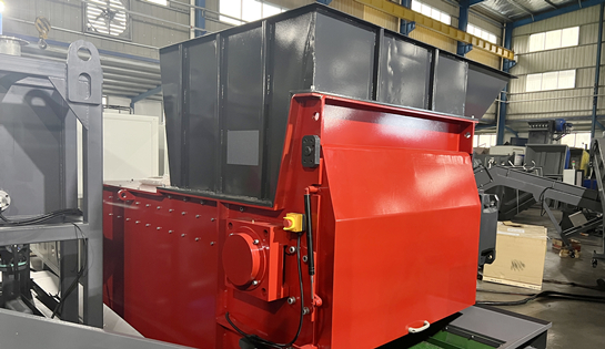 新能源退役潮下的破局者：电池极片破碎机的智能化分级处理系统