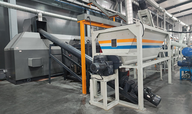 淮安LC金属制品有限公司定制铜屑压饼机案例